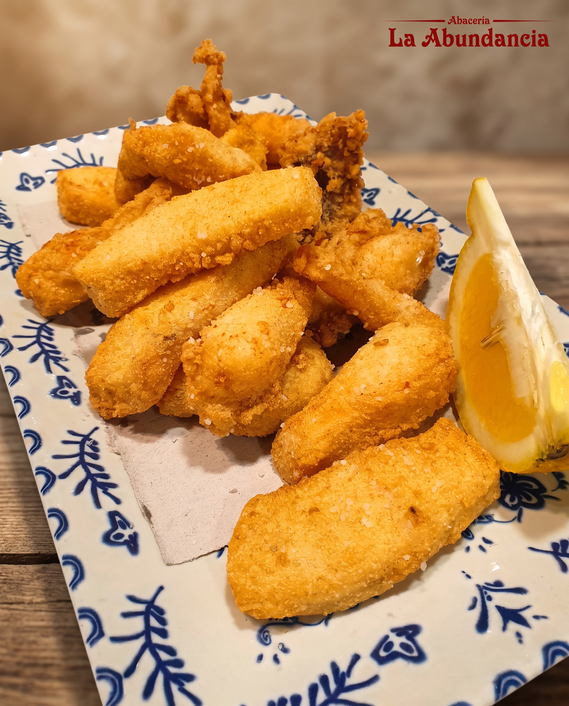 Pescado en adobo recién frito